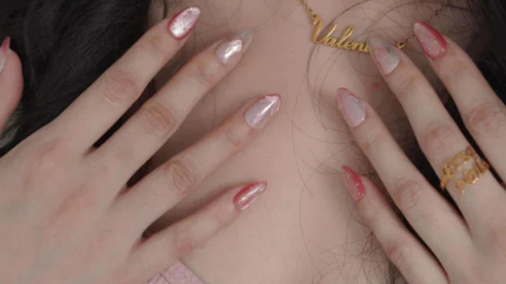 Christmas Charm Nails: 9 Festive Looks for a Merry Winter